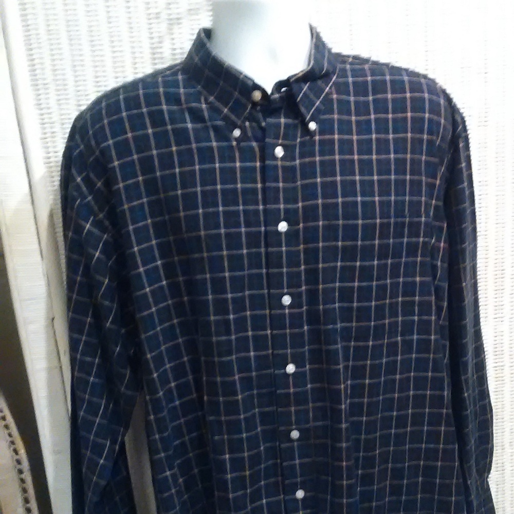 Jos A Banks Plaid button down mens long sleeve